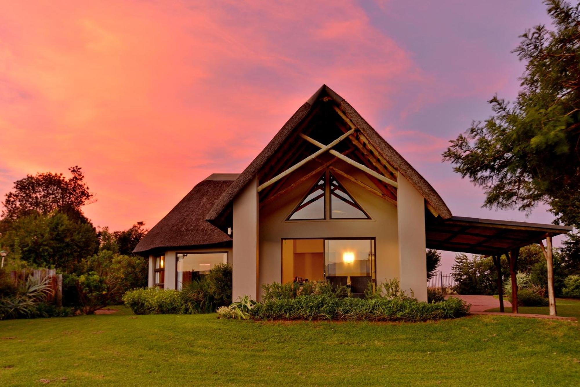 Montusi Mountain Lodge Bonjaneni エクステリア 写真